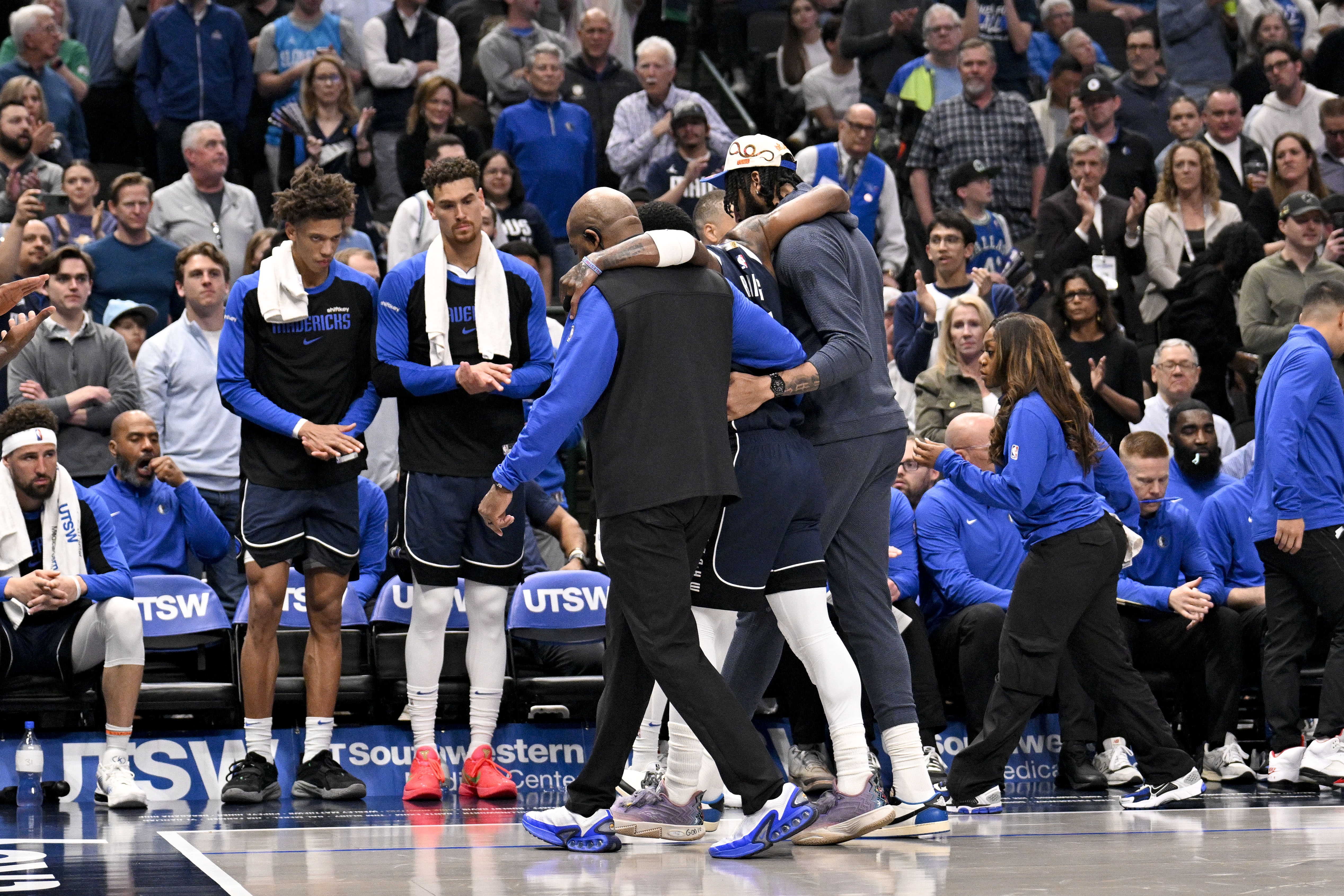 Marks：独行侠有能力寻找控卫补强 他们得在欧文回归前保持竞争力